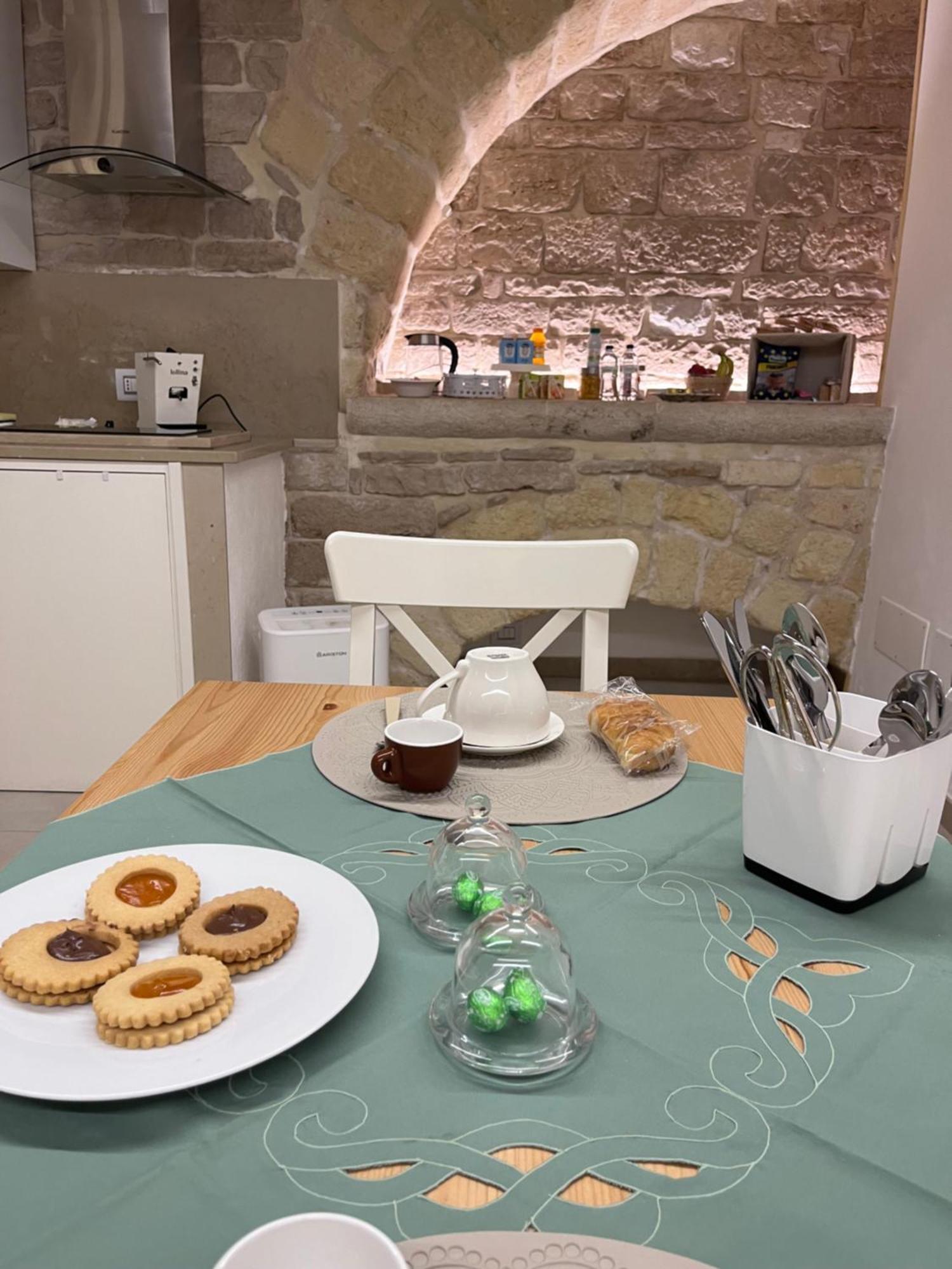 Epoca Suite House Trani Eksteriør bilde