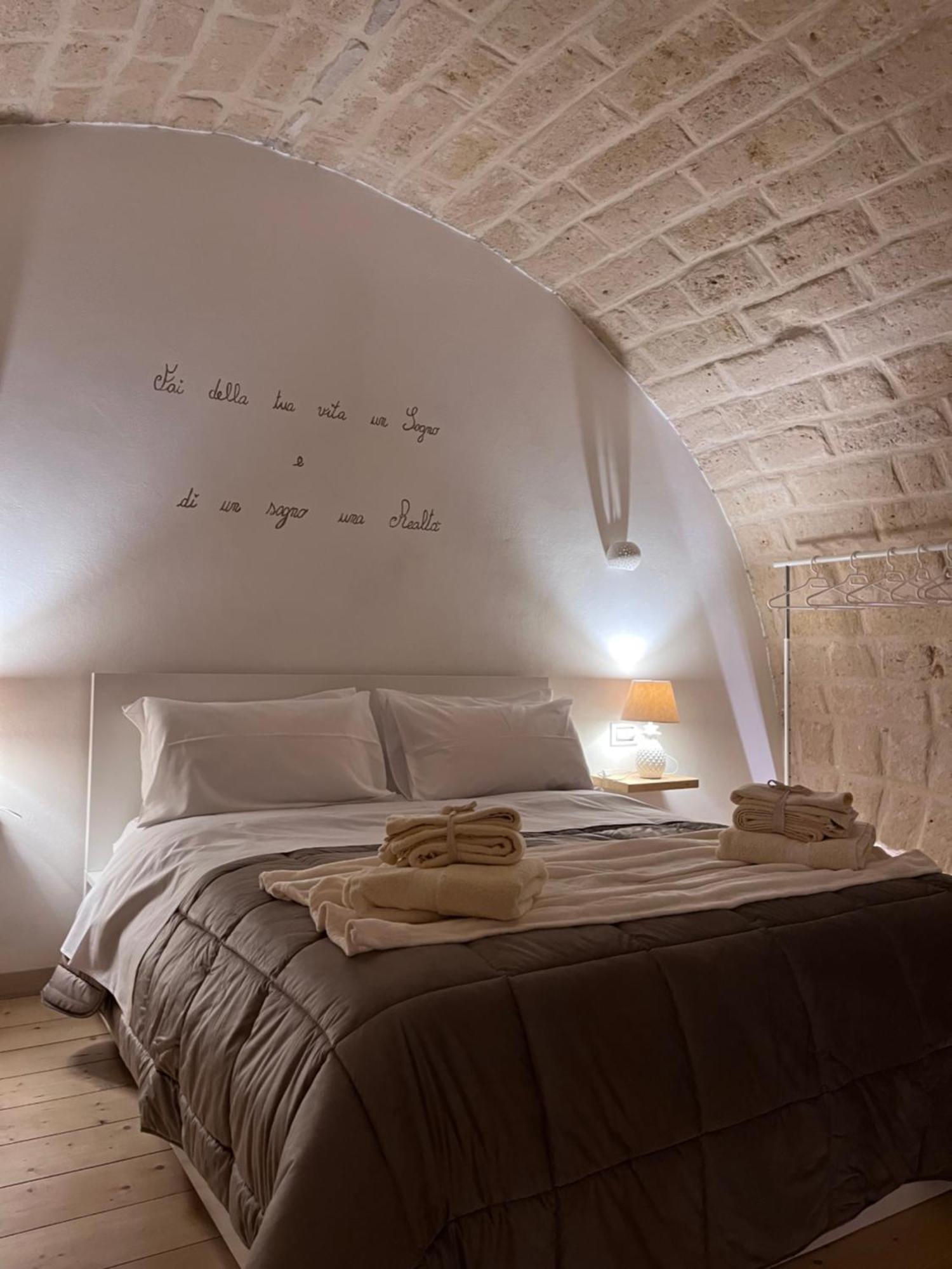 Epoca Suite House Trani Eksteriør bilde
