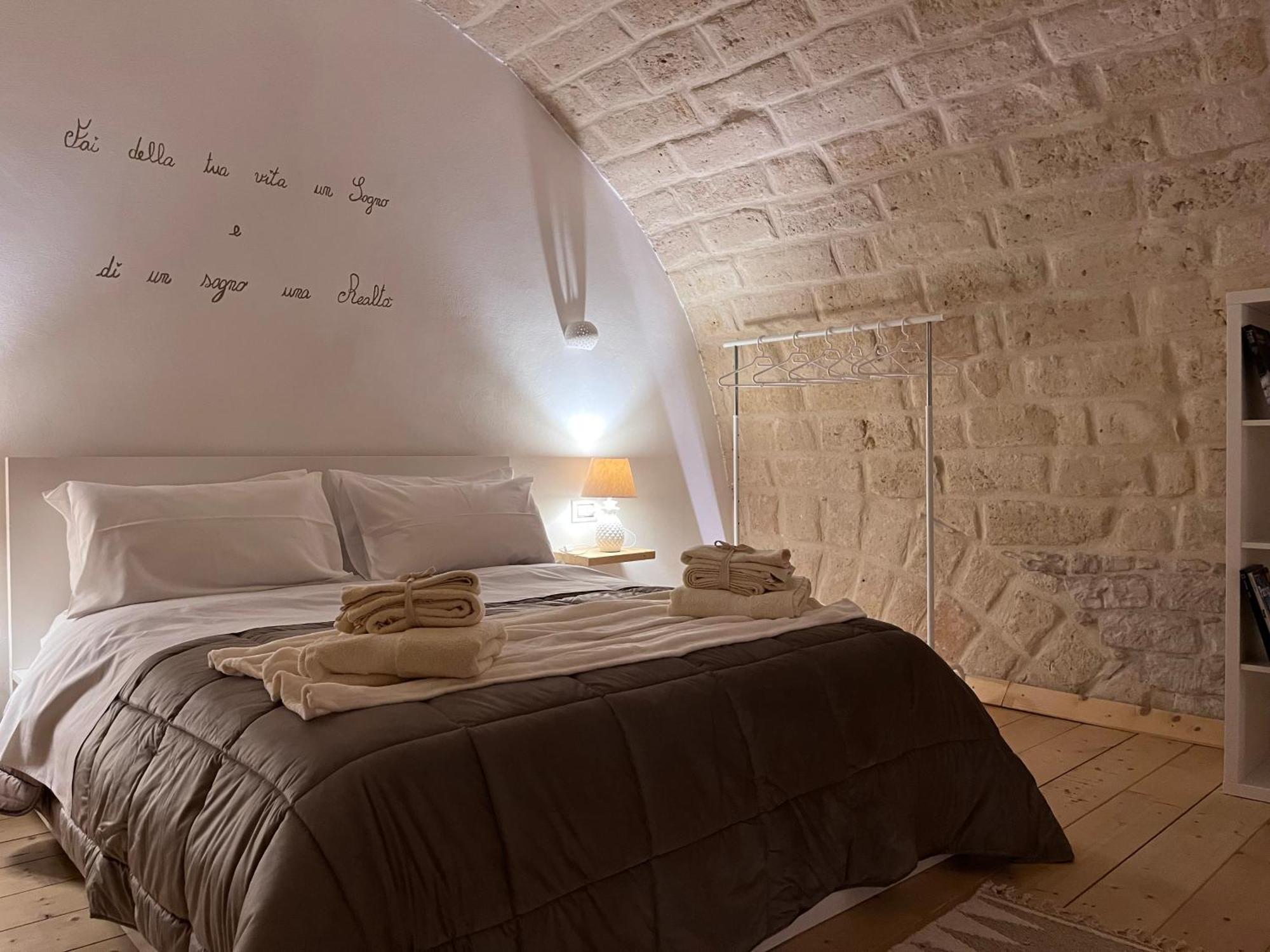 Epoca Suite House Trani Eksteriør bilde
