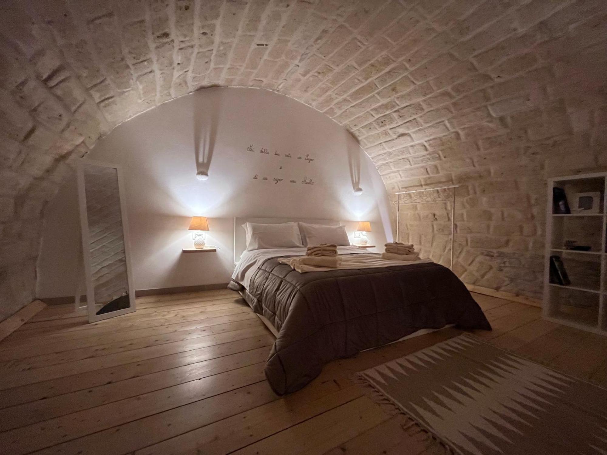 Epoca Suite House Trani Eksteriør bilde