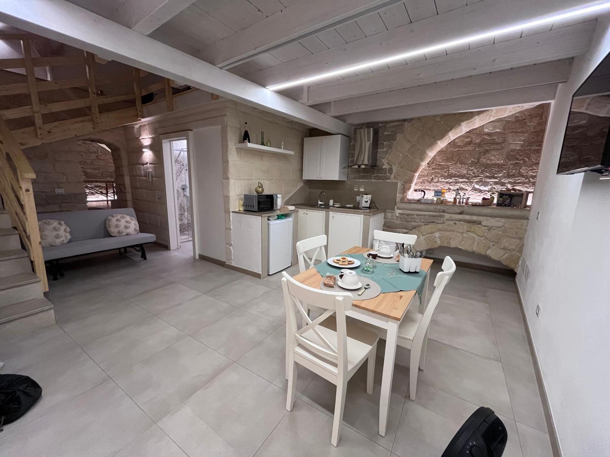 Epoca Suite House Trani Eksteriør bilde
