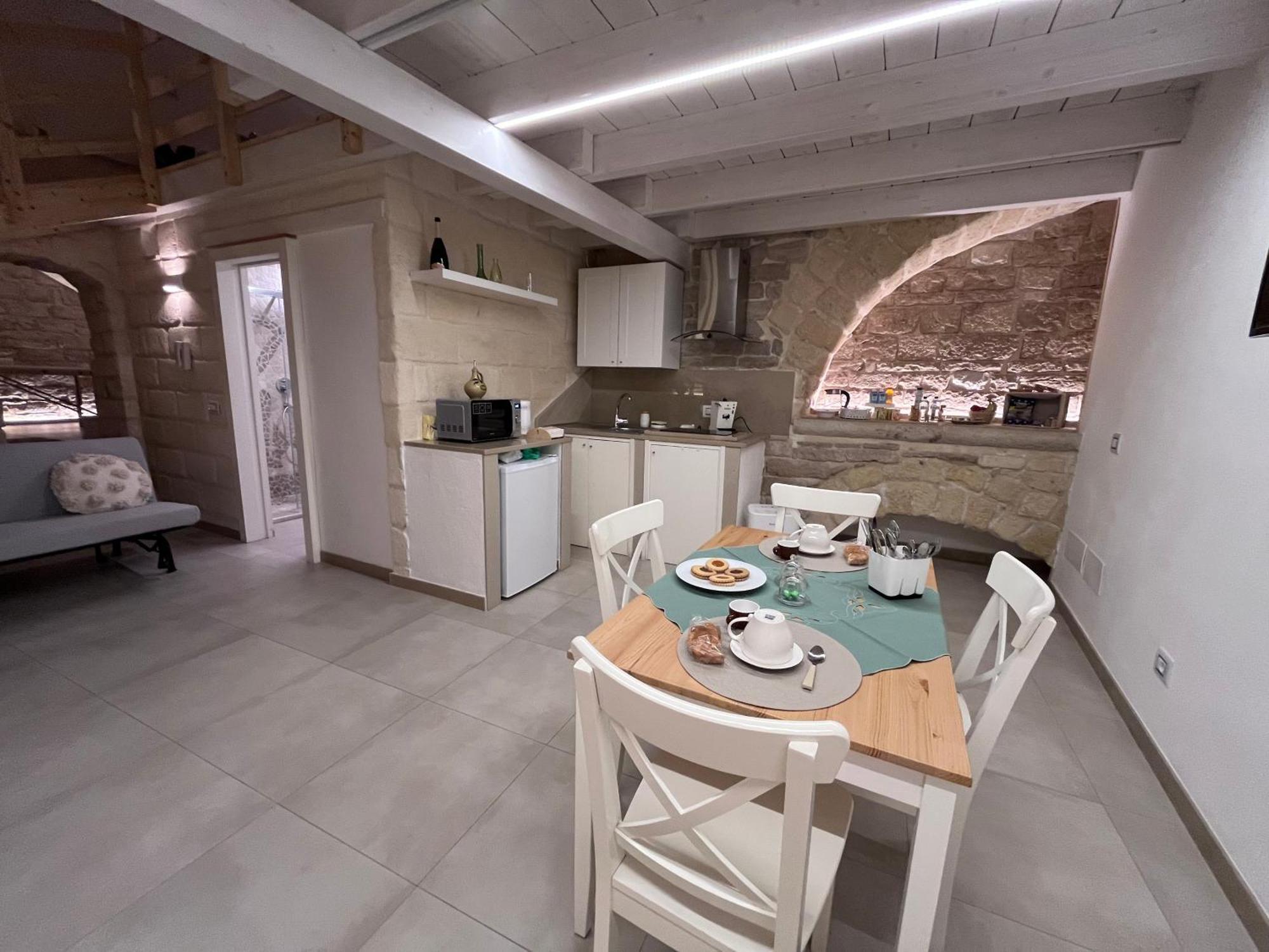 Epoca Suite House Trani Eksteriør bilde